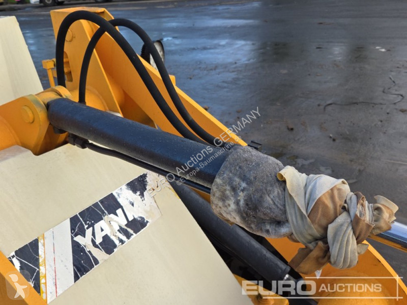 Shovel Yanmar V3