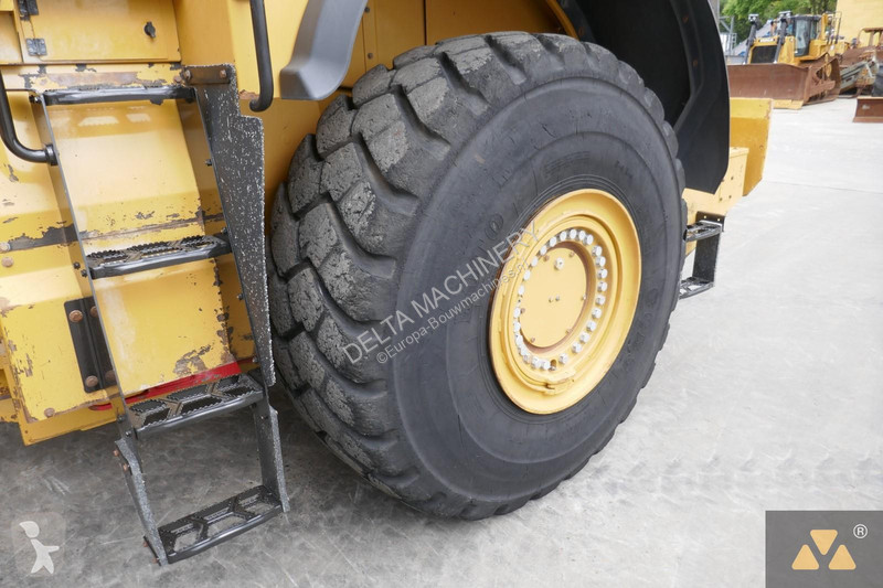 Nakladač Caterpillar 980M