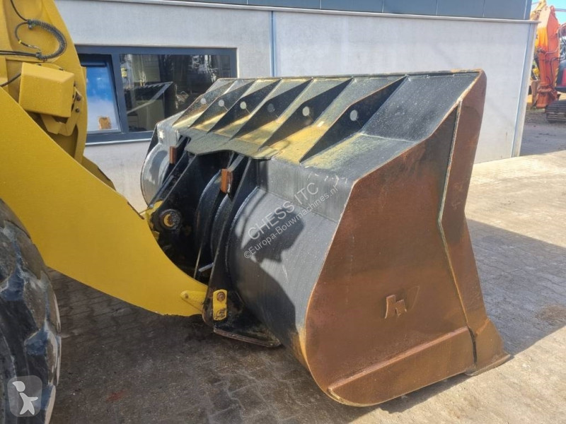 Shovel Caterpillar 972 M  --  LIKE NEW  --...