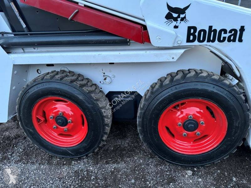Shovel Bobcat