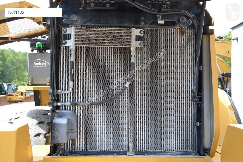Shovel Caterpillar 938 M