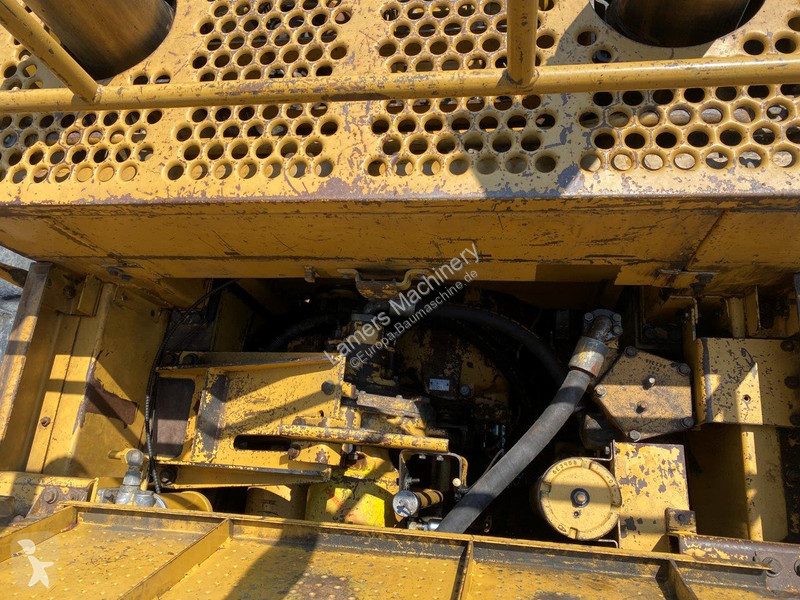 Shovel Caterpillar NVT