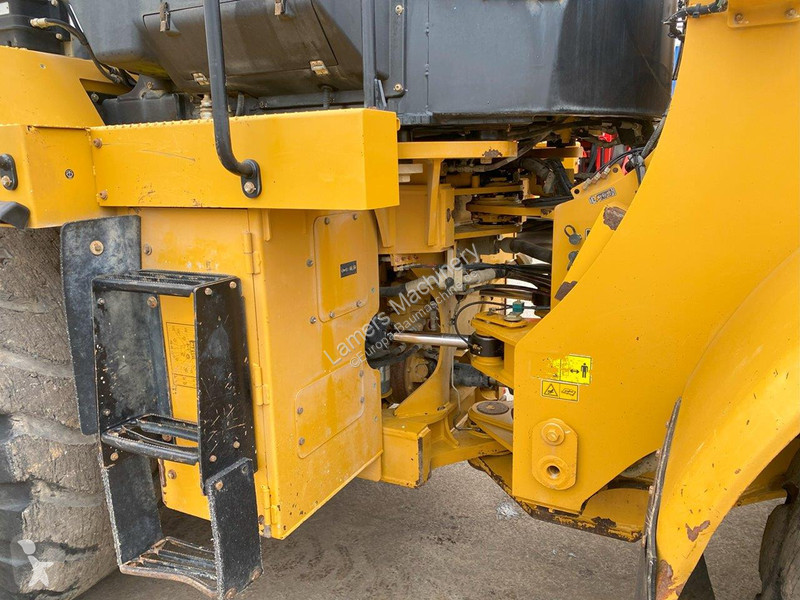 Shovel Caterpillar NVT