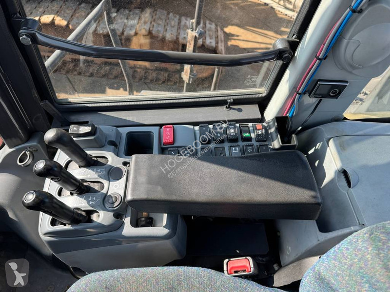 Shovel Hitachi 550-6