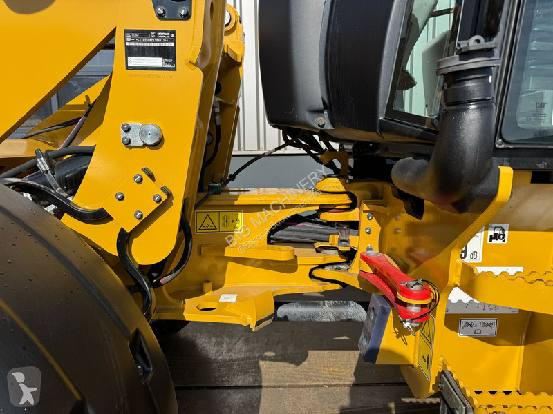 Shovel Caterpillar M