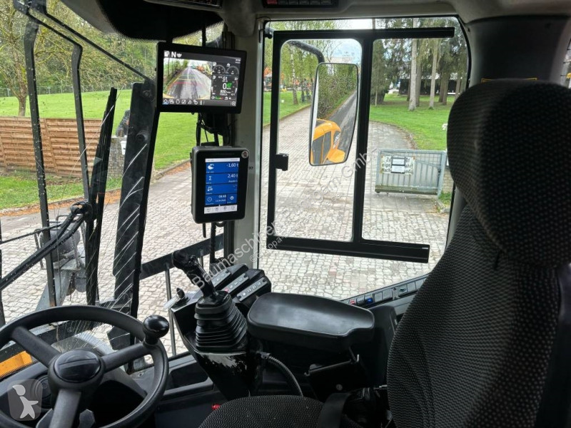 Shovel Liebherr L 526