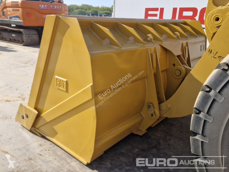 Shovel Caterpillar 950L