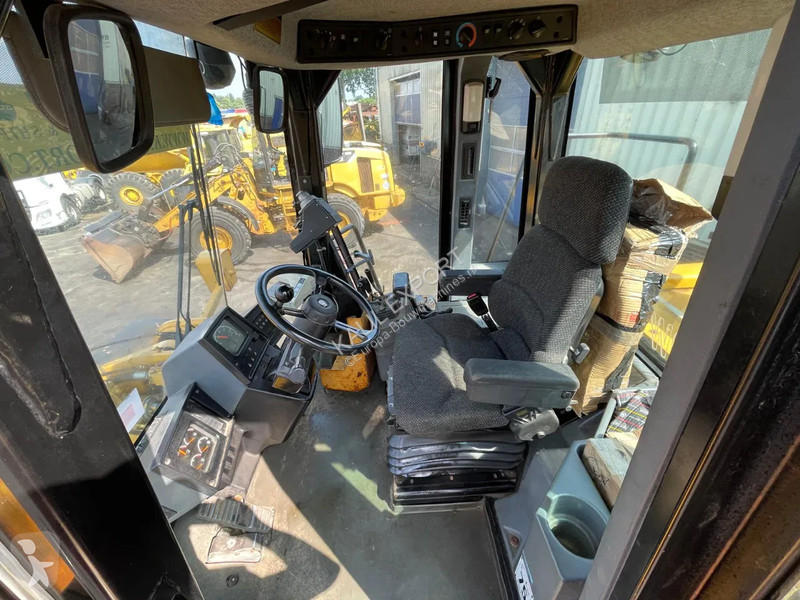 Incarcator Caterpillar 972G Serie Wheel Loader...