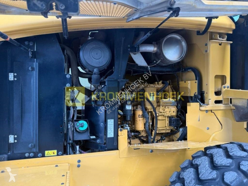 Shovel Caterpillar