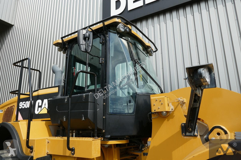 Pá carregadora Caterpillar M