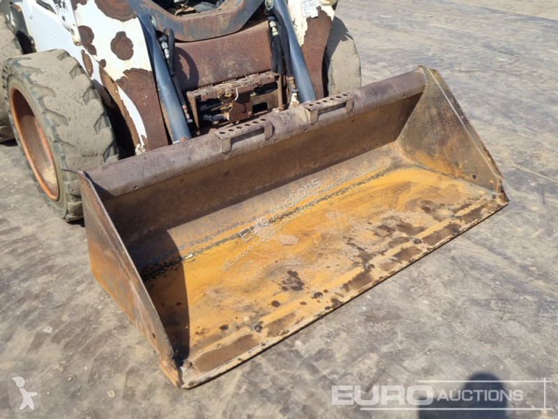Shovel Bobcat S530