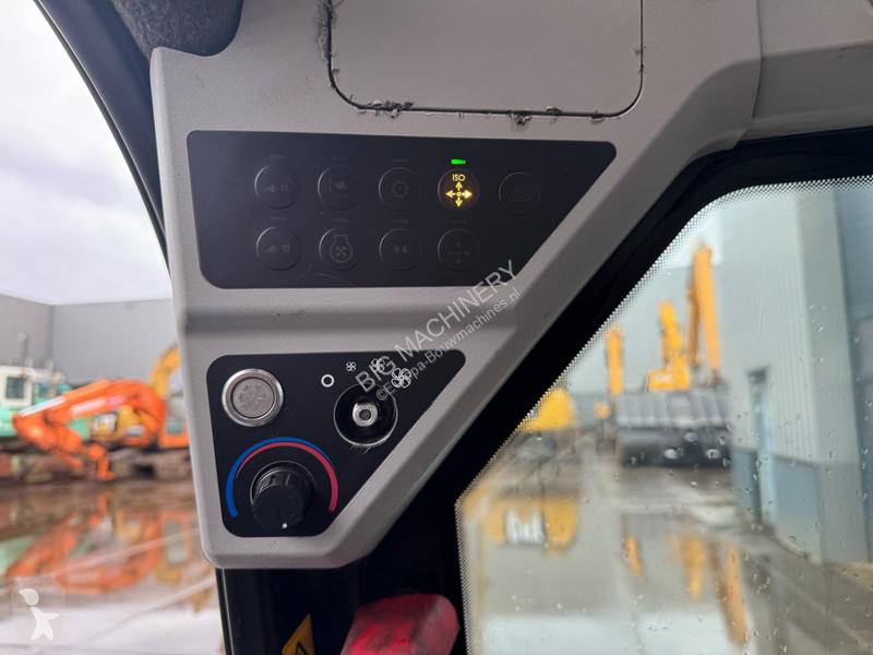 Shovel JCB 155 ECO