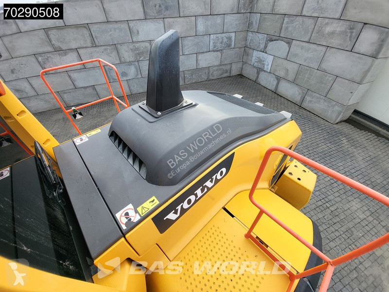 Nakladač Volvo L260 H CDC