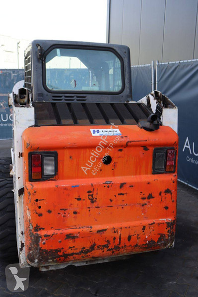 Shovel Bobcat