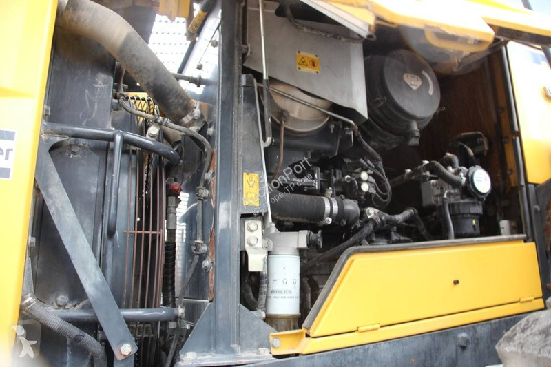 مُحمّلة Komatsu -7
