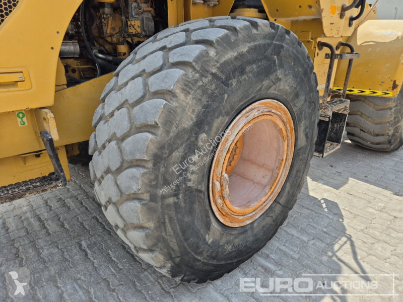 Pá carregadora Caterpillar C