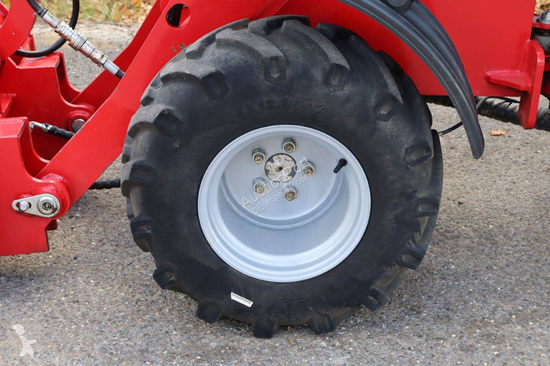 Pá carregadora  Farmer 906PRO