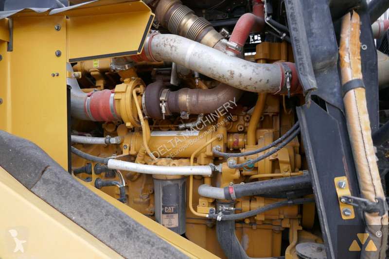 Nakladač Caterpillar 980M