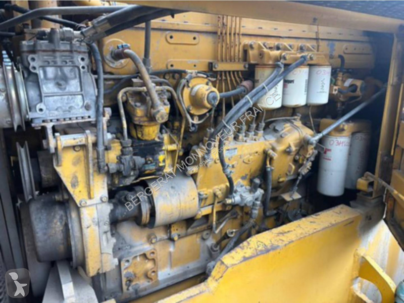 Товарач Komatsu WA700