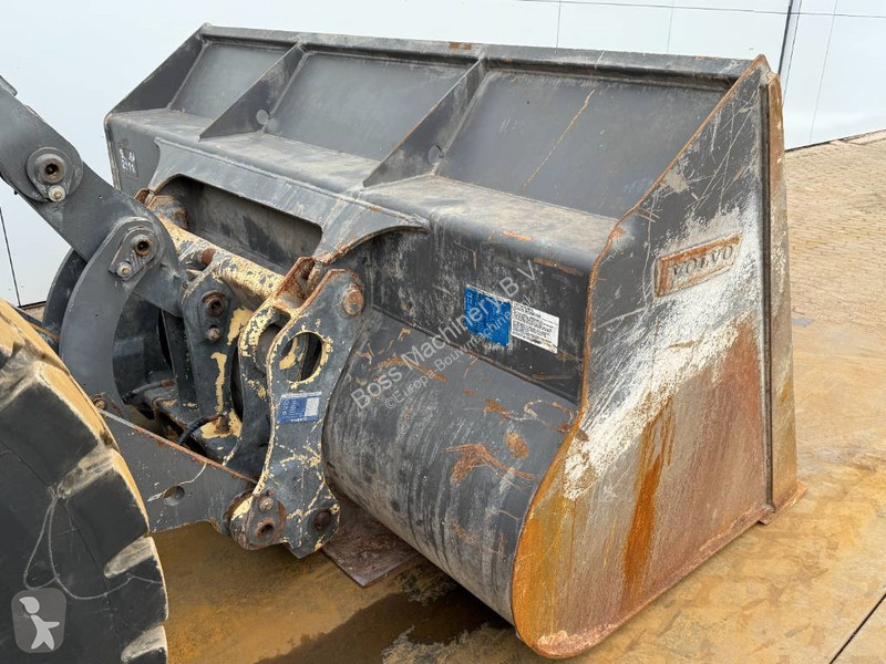 Nakladač Volvo L60H - Backup Camera / Quick...