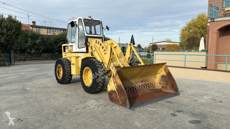 Фронтальный погрузчик Benati 12 S 4X4