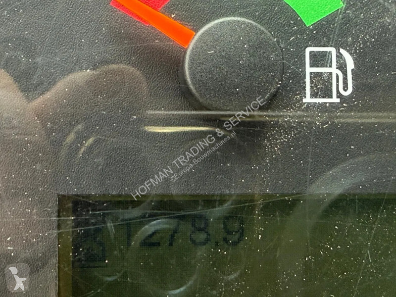 Chargeuse Caterpillar M