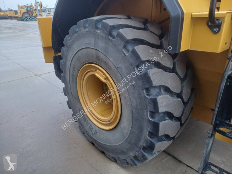Nakladač Caterpillar 972