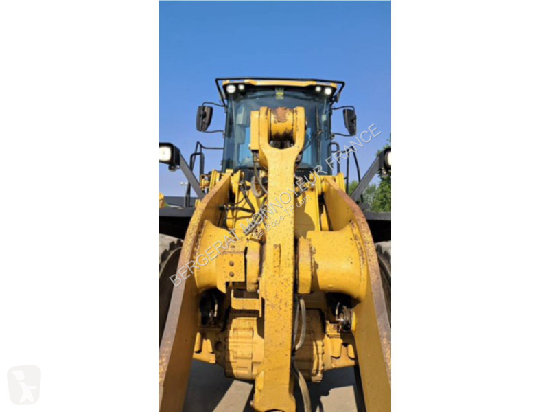 Nakladač Caterpillar 972M XE