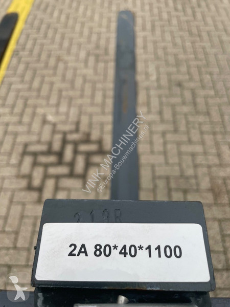 Nakladač  28T