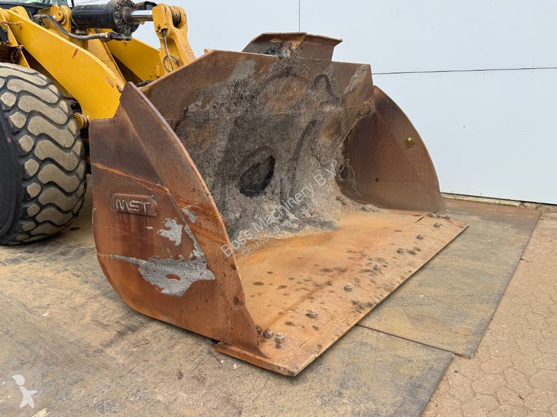 Pala Caterpillar 972M - Weight System / Backup...
