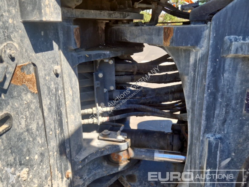 Nakladač Komatsu 8EO