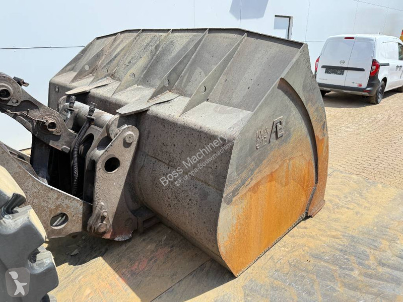 Nakladač Volvo L220H - CDC Steering / Excellent...