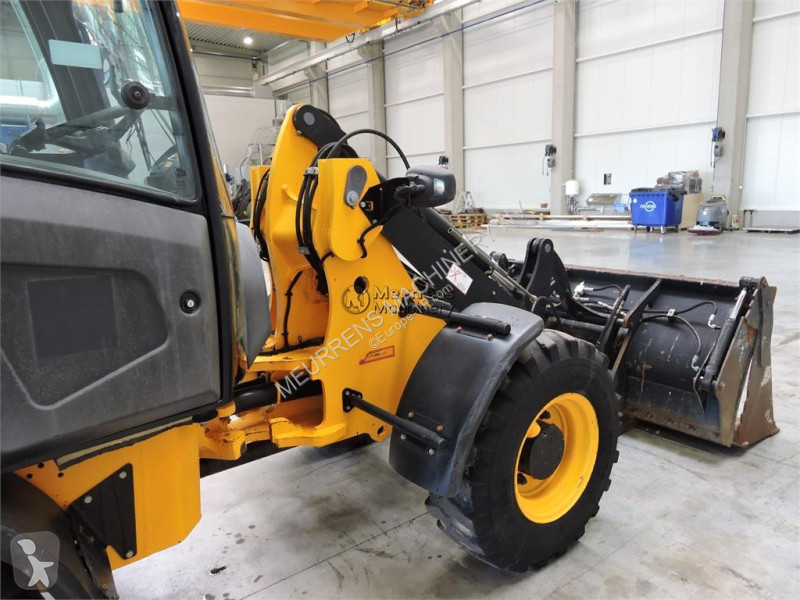 مُحمّلة JCB 406 + Fork