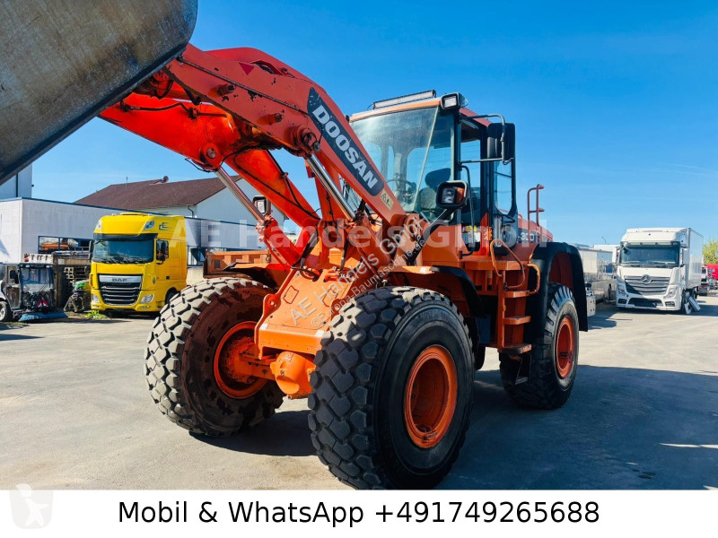 Фронтальный погрузчик Doosan...