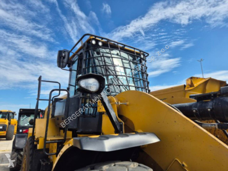 Nakladač Caterpillar 962-14
