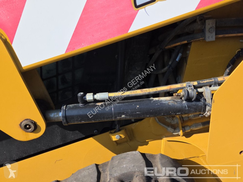 Pala Caterpillar 239D3