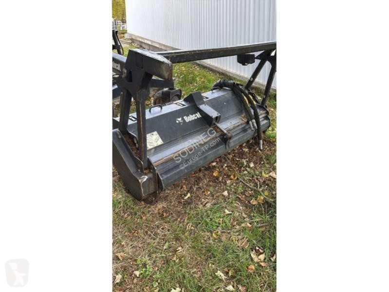 Nakladač Bobcat + 6 ACCESSOIRES