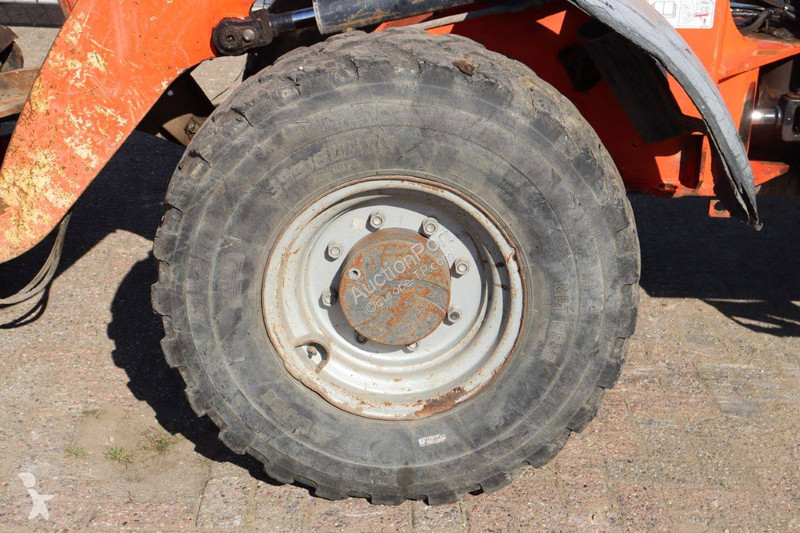 مُحمّلة Kubota R065