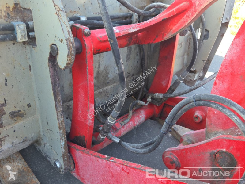 Nakladač JCB 407