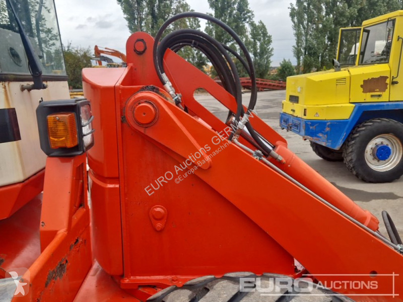 Nakladač Schaeff SKS661