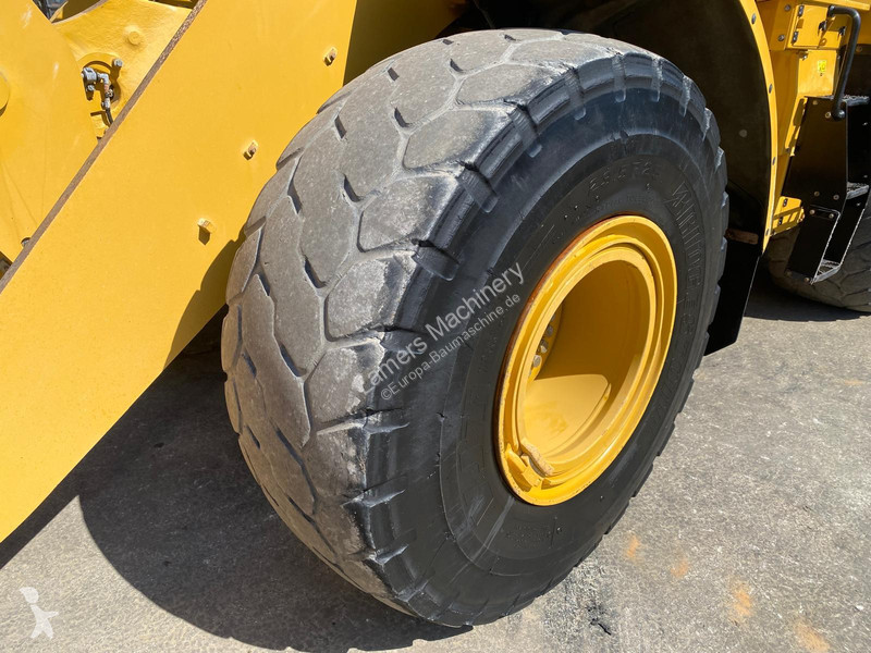 مُحمّلة Caterpillar 962 M .