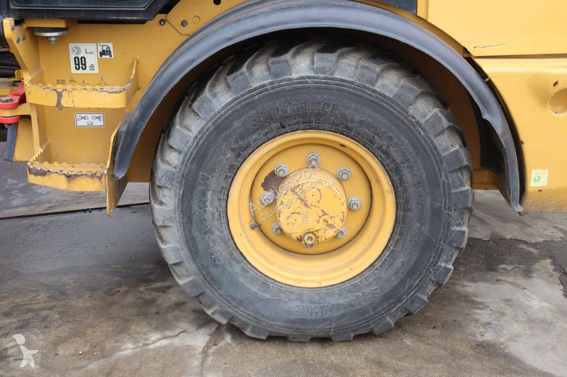 Pala cargadora Caterpillar 907M