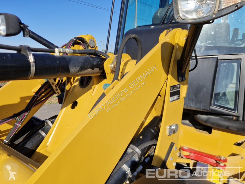 Chargeuse Caterpillar 908M
