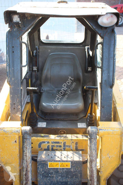 Chargeuse Gehl 3840