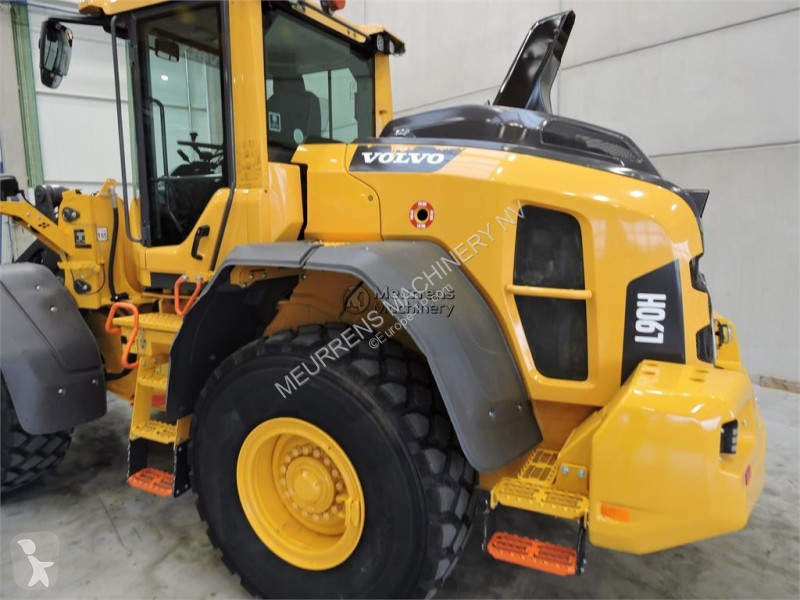 مُحمّلة Volvo New Bucket + Tyres