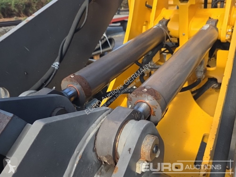 Pala cargadora Volvo L28F