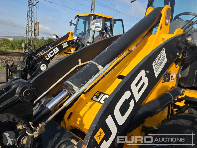 Lastare JCB 409