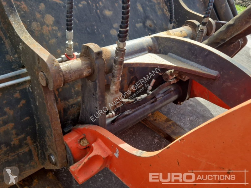 Lastare Kubota R085