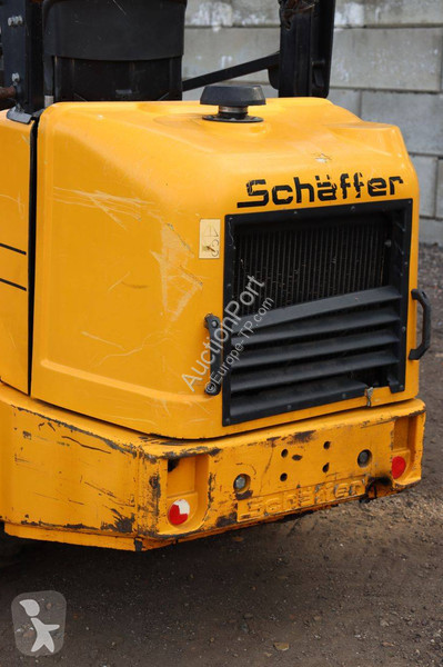 Pala cargadora Schäffer 2445
