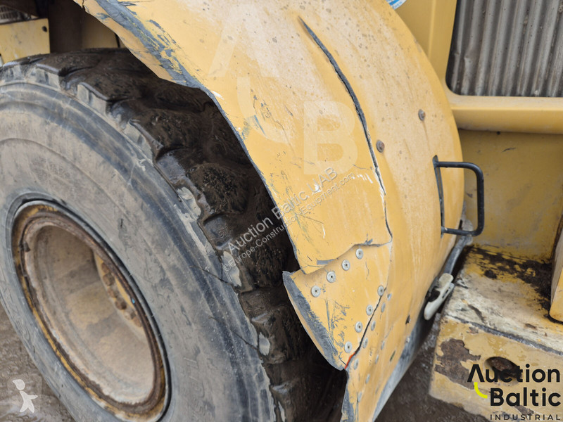 Фронтальный погрузчик Caterpillar